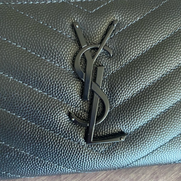YSL SAINT LAURENT monogram zip around wallet. - Picture 2 of 9